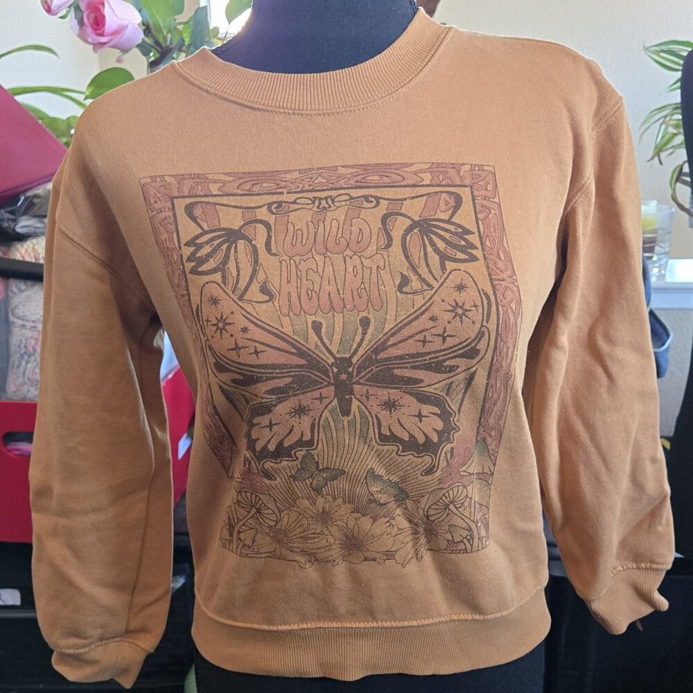 Full Tilt WIld Heart Mustard Crew Neck Sweatshirt Sz Med